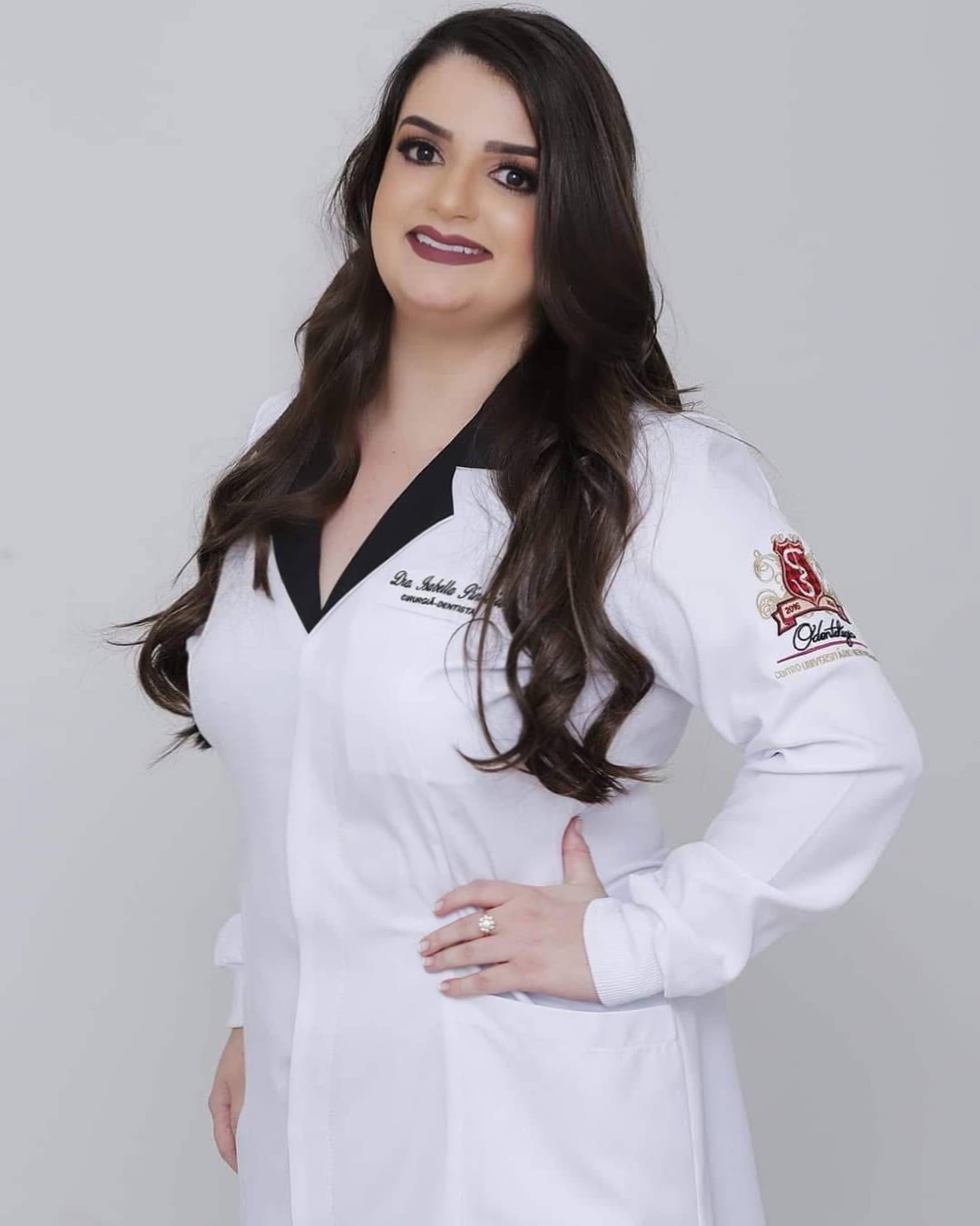 Dra. Isabella Pinheiro