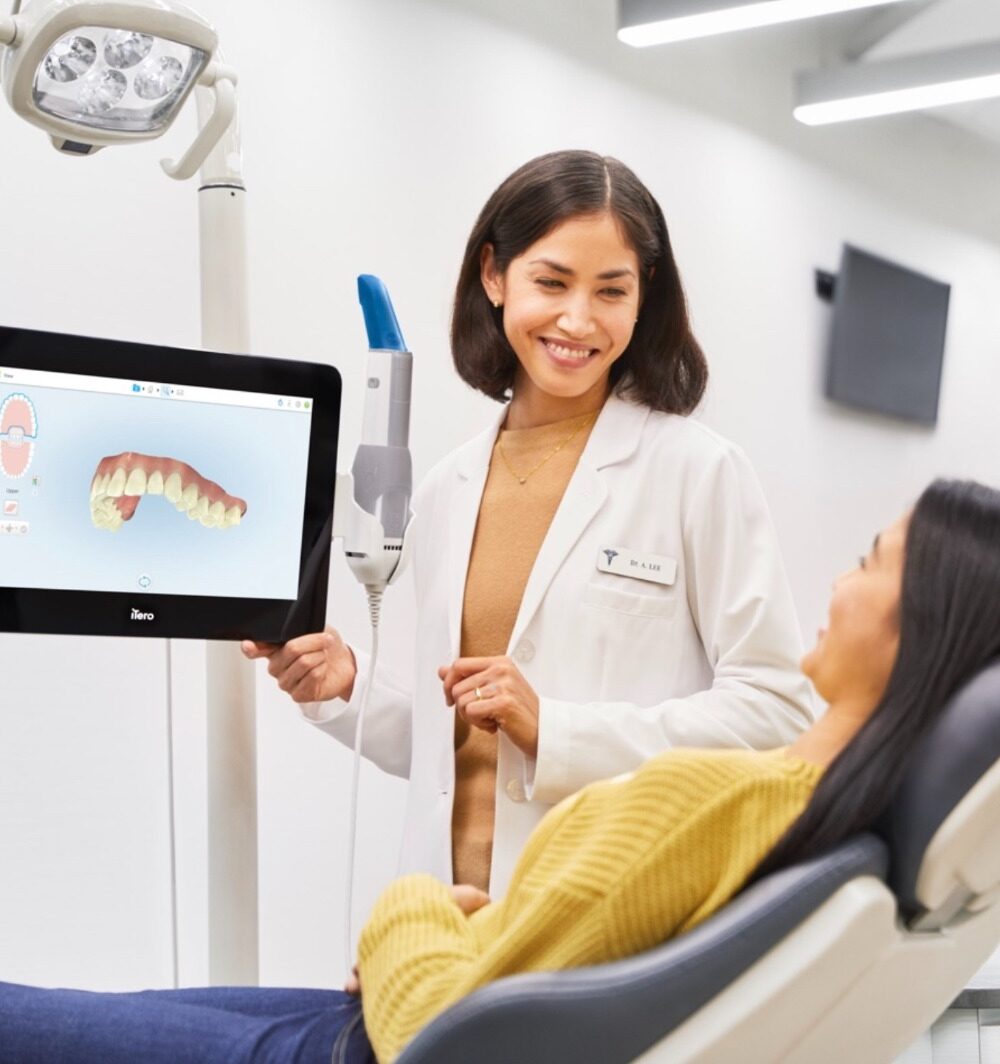 Dra. Isabella Pinheiro com alinhadores Invisalign